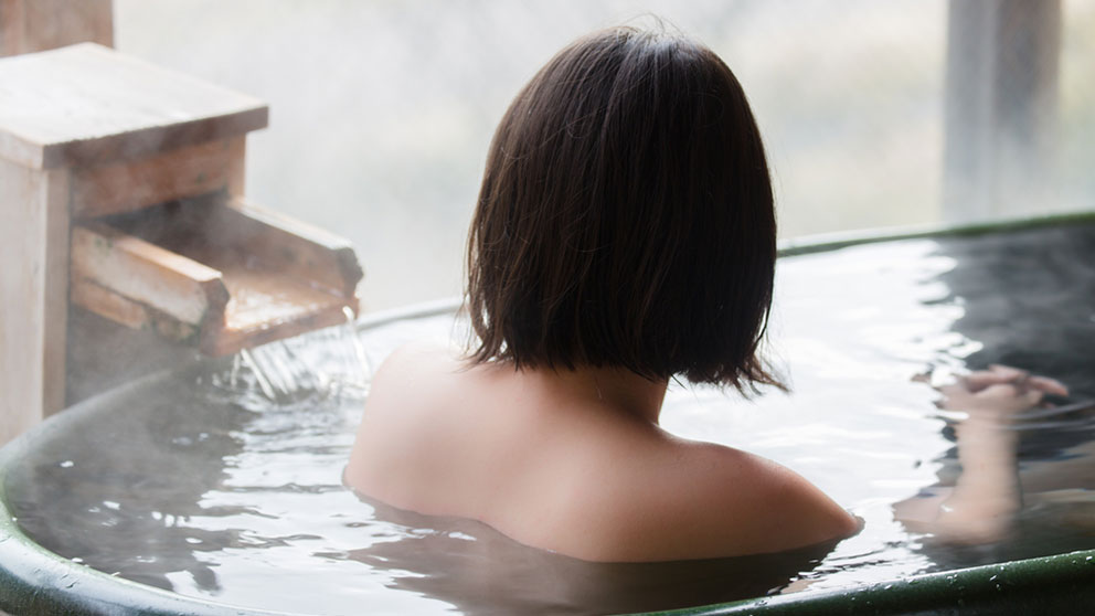 Top Tips For Bath Time Meditation - Magazine - Weleda